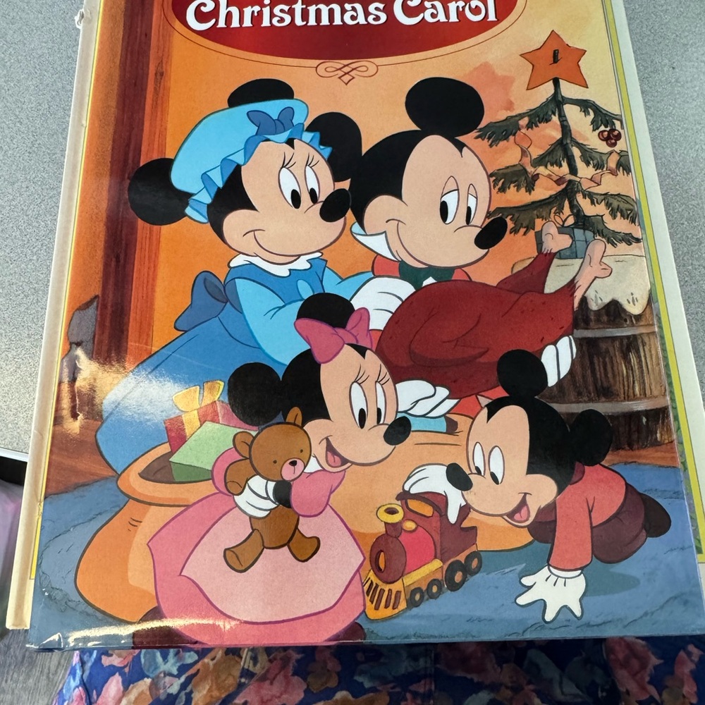 Disney Mickey and Minnie Christmas Carol Book